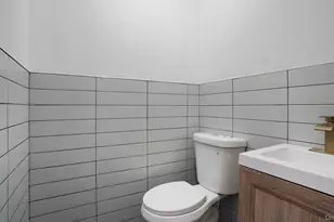 219 E 238th St, Bronx, NY 10470 - Photo 20