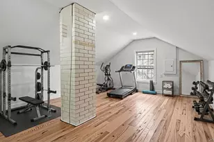 219 E 238th St, Bronx, NY 10470 - Photo 8
