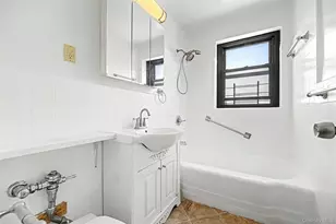 63-95 Austin St, Rego Park, NY 11374 - Photo 18