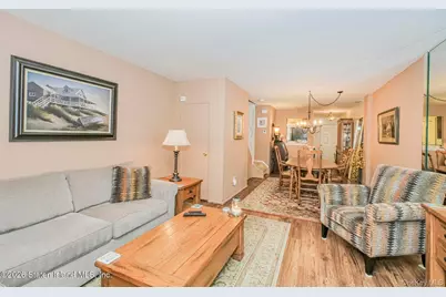31 Stonegate Drive, New York, NY 10304 - Photo 2