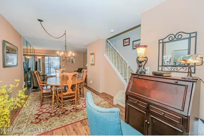 31 Stonegate Drive, New York, NY 10304 - Photo 4