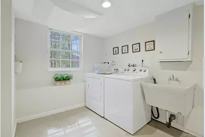 156 Rock Creek Lane, Scarsdale, NY 10583 - Photo 22