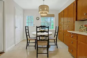 156 Rock Creek Ln, Scarsdale, NY 10583 - Photo 10