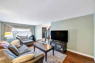 56 Pamlico Avenue, Ronkonkoma, NY 11779 - Photo 8