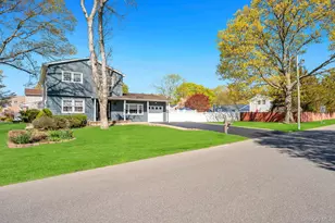 56 Pamlico Ave, Ronkonkoma, NY 11779 - Photo 4