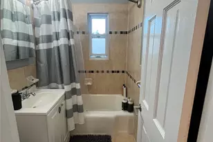 198-11 Dunton Ave, Hollis, NY 11423 - Photo 4