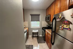 198-11 Dunton Ave, Hollis, NY 11423 - Photo 2