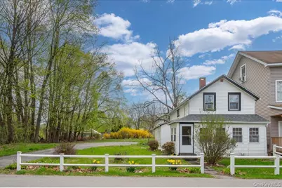 35 Fallkill Avenue, Poughkeepsie, NY 12601 - Photo 2