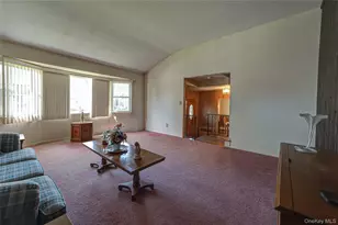 17 Wentworth Dr, Dix Hills, NY 11746 - Photo 22