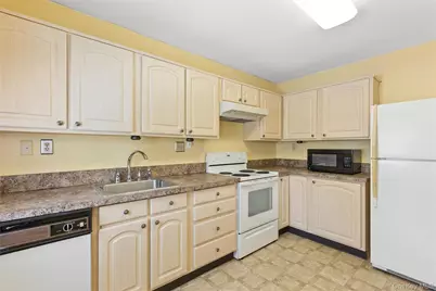 8 Coventry Court, Ridge, NY 11961 - Photo 6
