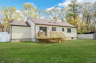 104 Cedarhurst Ave, Medford, NY 11763 - Photo 34