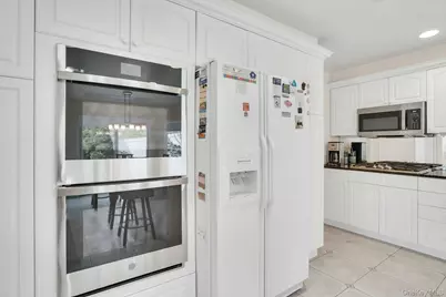 [Address not provided], Dix Hills, NY 11746 - Photo 26