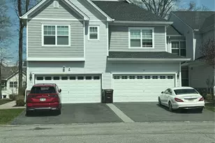 22 Atwood Dr, Middletown, NY 10940 - Photo 2