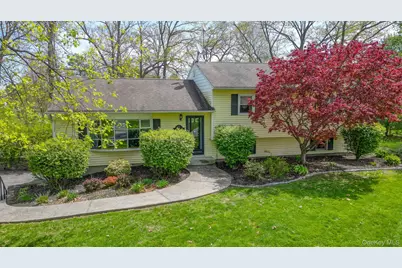 3 Regimental Place, New Windsor, NY 12553 - Photo 2