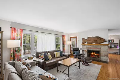 45 Woodland Drive, Smithtown, NY 11787 - Photo 10