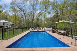 45 Woodland Dr, Smithtown, NY 11787 - Photo 38