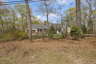 45 Woodland Dr, Smithtown, NY 11787 - Photo 2