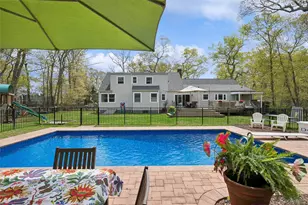 45 Woodland Dr, Smithtown, NY 11787 - Photo 42