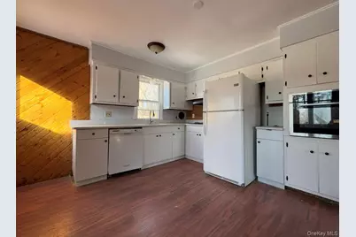 1 Linden Place, Mastic Beach, NY 11951 - Photo 4