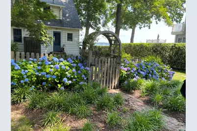 2662 Paradise Shores Road, Southold, NY 11971 - Photo 2