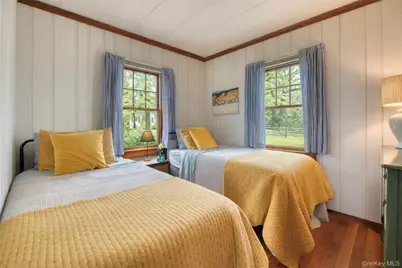 2662 Paradise Shores Road, Southold, NY 11971 - Photo 8