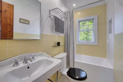 2662 Paradise Shores Road, Southold, NY 11971 - Photo 12