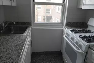 11 Schenck Ave, Great Neck, NY 11021 - Photo 6