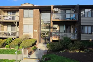 241 Country Club Ln, Pomona, NY 10970 - Photo 2