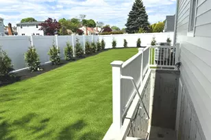 5 Baker Ln, Levittown, NY 11756 - Photo 32