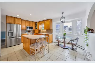 9 Chester Street, Smithtown, NY 11787 - Photo 16