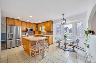 9 Chester St, Smithtown, NY 11787 - Photo 16