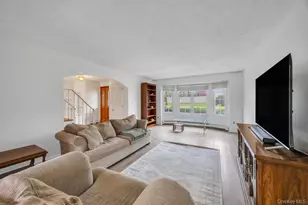 9 Chester St, Smithtown, NY 11787 - Photo 12