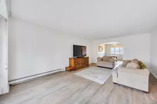 9 Chester St, Smithtown, NY 11787 - Photo 10