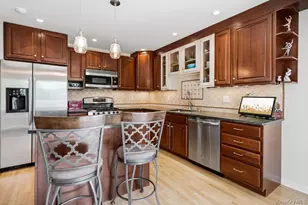 296 Euston Rd S, Garden City, NY 11530 - Photo 18