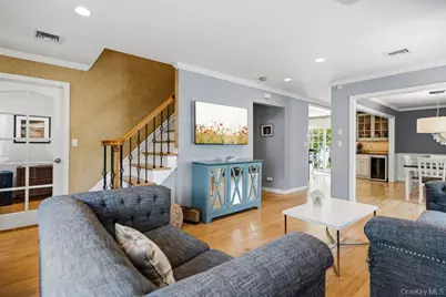 296 Euston Road S, Garden City, NY 11530 - Photo 8