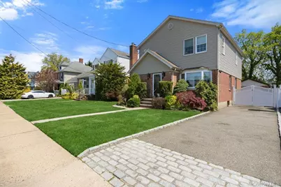 296 Euston Road S, Garden City, NY 11530 - Photo 2