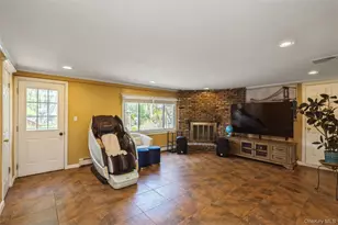 5 Highpoint Dr, Huntington, NY 11743 - Photo 16