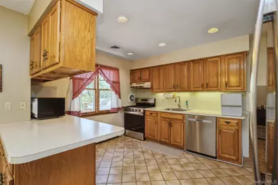 5 Highpoint Drive, Huntington, NY 11743 - Photo 22
