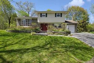 5 Highpoint Dr, Huntington, NY 11743 - Photo 8