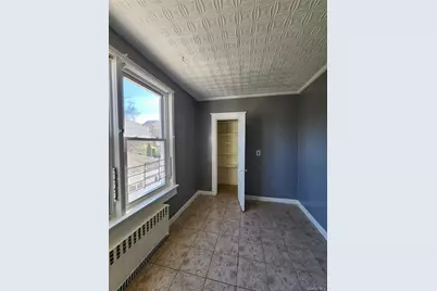 184 Trenchard Street, Yonkers, NY 10704 - Photo 8