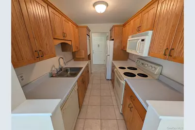 9 Loudon Drive #6, Fishkill, NY 12524 - Photo 8
