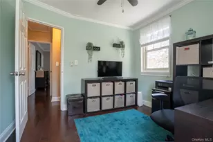 58-29 251st St, Little Neck, NY 11362 - Photo 12