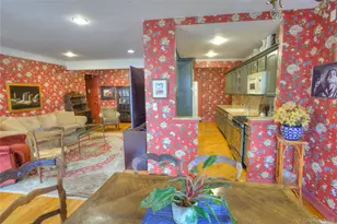 75 S Middle Neck Rd, Great Neck, NY 11021 - Photo 14