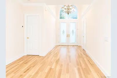 381 Altessa Boulevard, Melville, NY 11747 - Photo 6