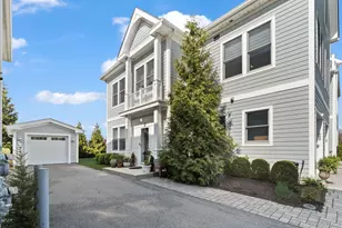 19 Island Pt, Bronx, NY 10464 - Photo 2