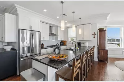 19 Island Point #19, Bronx, NY 10464 - Photo 6