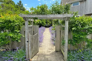 162 Dune Rd, Quogue, NY 11959 - Photo 2