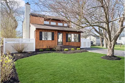 38 Aster Avenue, Holtsville, NY 11742 - Photo 2