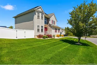 2657 Liberty Ridge, New Windsor, NY 12553 - Photo 2