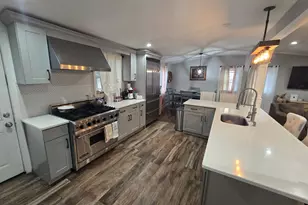2 Ritter Ave, Amityville, NY 11701 - Photo 6